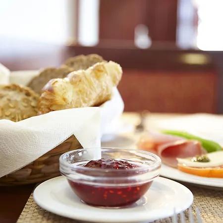 Отель Domicil By Golden Tulip Берлин