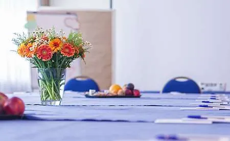 Отель Domicil By Golden Tulip Берлин