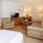 Hotel Domicil By Golden Tulip Berlin