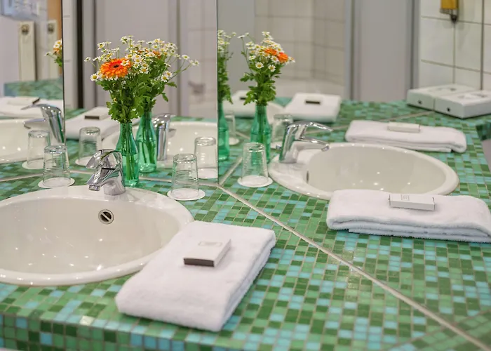 Domicil By Golden Tulip Hotell 4*