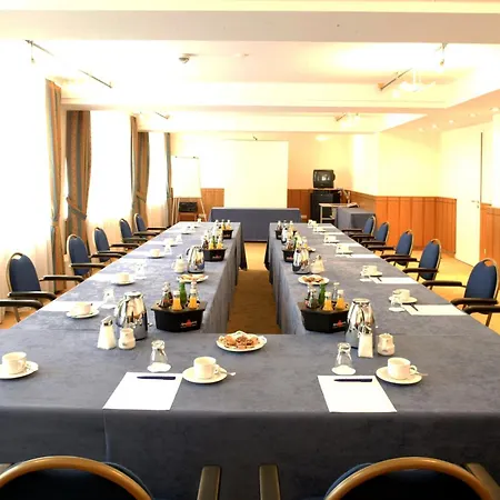 Radisson Hotel Berlin Charlottenburg 4*