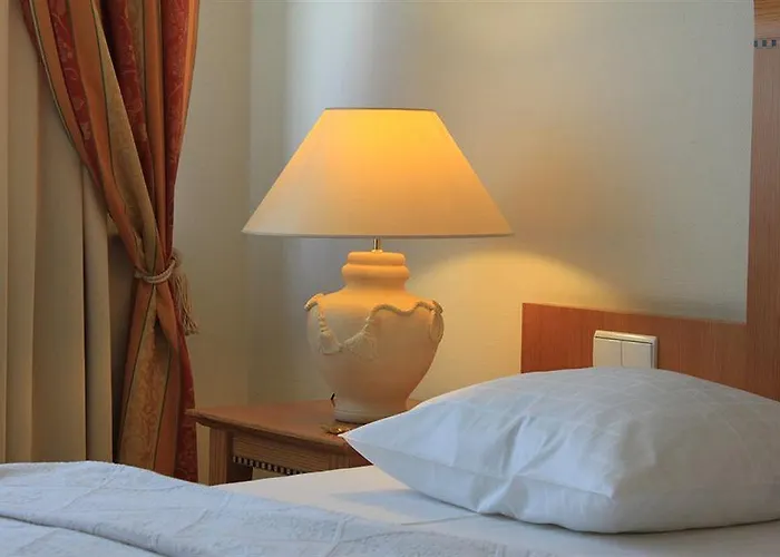 Domicil By Golden Tulip 4*