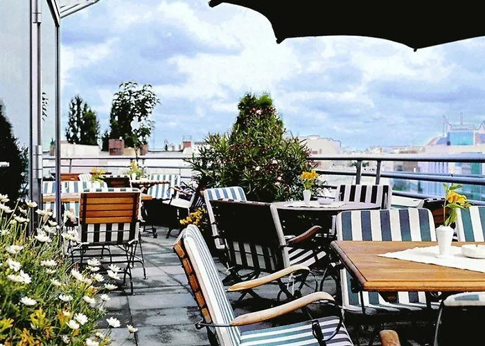 Hotel Domicil By Golden Tulip 4*